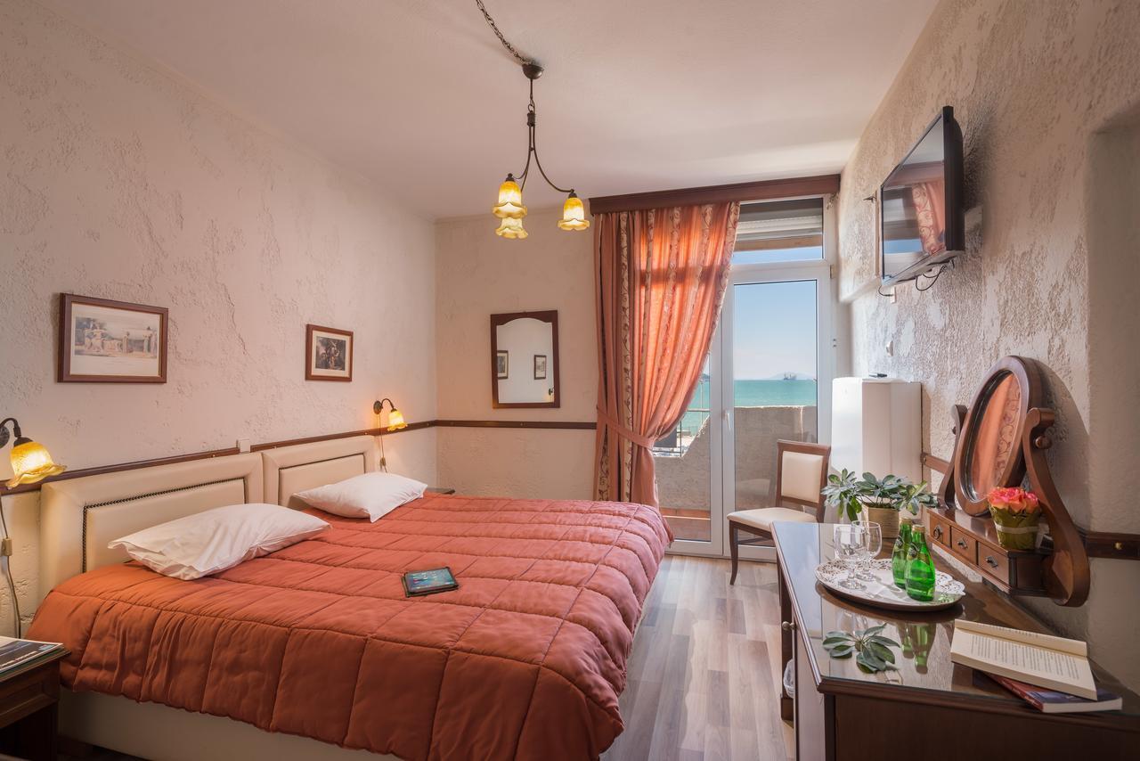 Jolly Hotel Igoumenitsa Luaran gambar